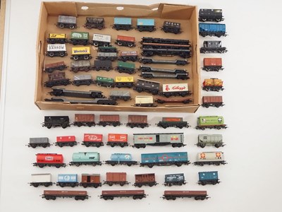 Lot 555 - A large quantity of unboxed OO gauge mixed...