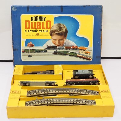 Lot 567 - A HORNBY DUBLO OO gauge EDG18 2-6-4 Tank Goods...