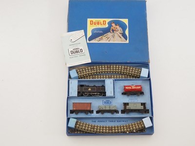 Lot 571 - A HORNBY DUBLO OO gauge EDG17 0-6-2 Tank Goods...