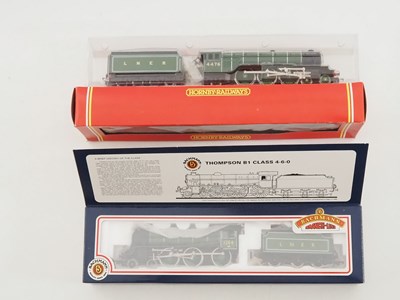 Lot 584 - A pair of OO gauge LNER steam locomotives...