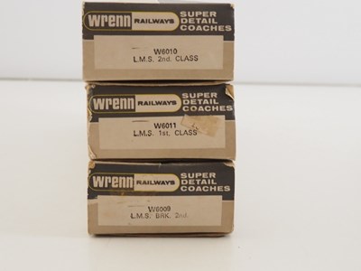 Lot 591 - A set of WRENN OO gauge Pullman cars in LMS...