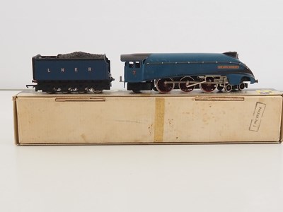 Lot 599 - A WRENN OO gauge W2212 Class A4 steam...