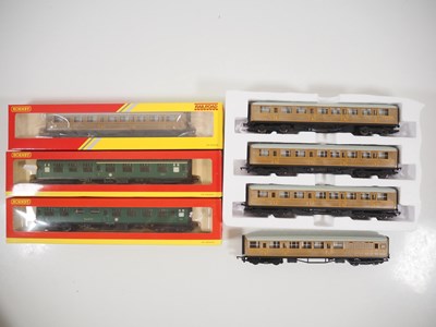 Lot 606 - A group of HORNBY OO gauge passenger coaches...