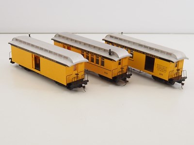 Lot 616 - A group of SPECTRUM On30 gauge rolling stock...