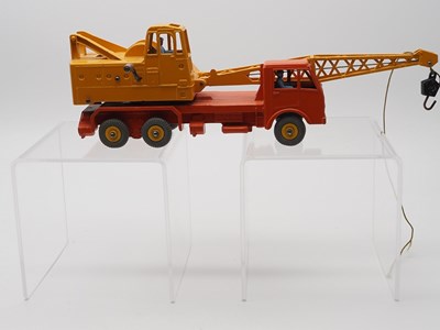Lot 83 - A DINKY No 972 20-Ton Coles Lorry Mounted...
