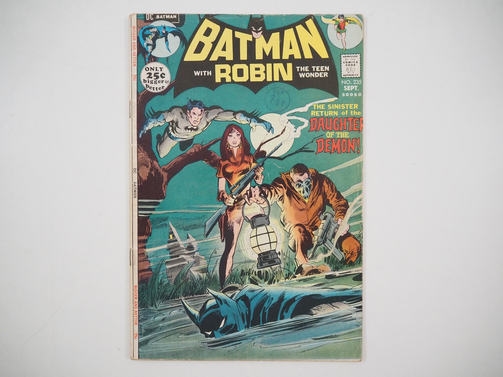 Lot 248 - BATMAN #235 - (1971 - DC) - Second