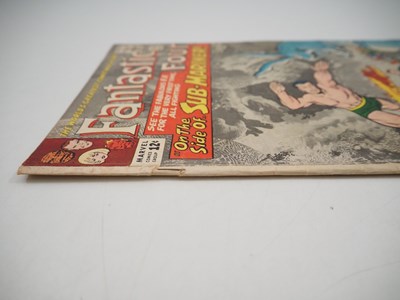 Lot 252 - FANTASTIC FOUR #33 (1964 - MARVEL - UK Cover...