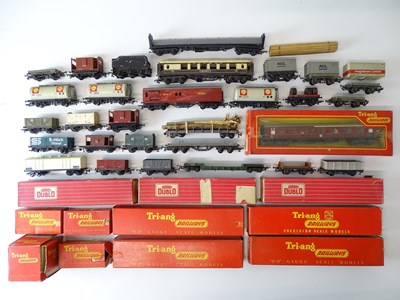 Lot 507 - A large quantity of boxed and unboxed OO Gauge...