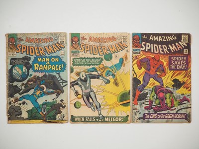 Lot 91 - AMAZING SPIDER-MAN #32, 36, 40 (3 in Lot) -...