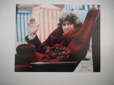 Lot 230 - A group of DOCTOR WHO autographs comprising...