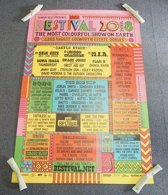 Lot 482 - A group of 2018 music festival bus stop...