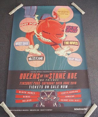 Lot 531 - QUEENS OF THE STONE AGE AND FRIENDS -...