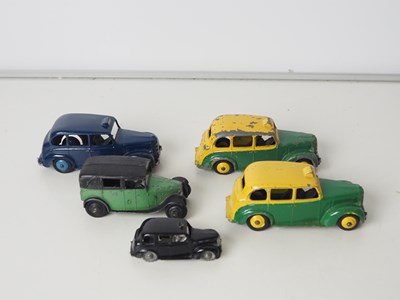 Lot 2 - A group of boxed and unboxed mixed scale Taxis...