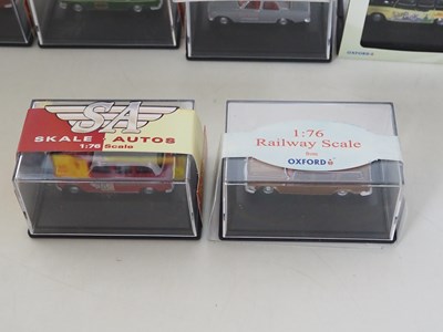 Lot 5 - A group of 1:76 scale (OO gauge) diecast Taxis...