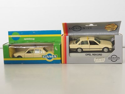 Lot 11 - A group of 1:43 scale diecast models by FALLER,...