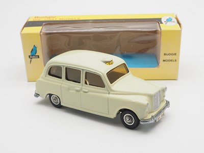 Lot 14 - A group of 1:43 scale diecast Austin FX4...