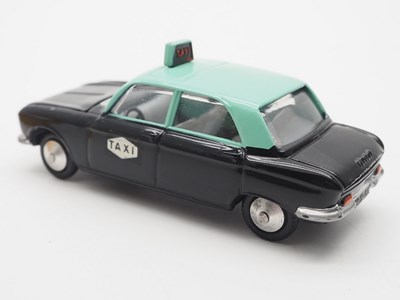 Lot 85 - A pair of 1:43 scale METOSUL diecast taxis,...