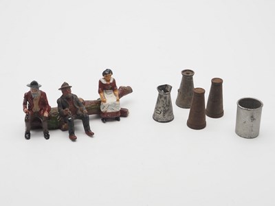 Lot 193 - A mixed group of hand painted lead figures,...