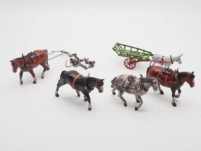 Lot 193 - A mixed group of hand painted lead figures,...