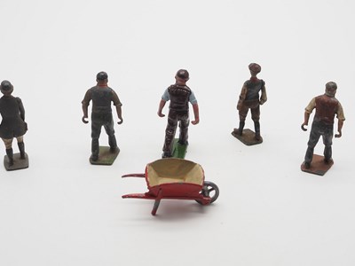 Lot 193 - A mixed group of hand painted lead figures,...