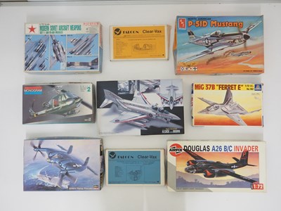 Lot 210 - A group of unbuilt 1:72 military aircraft...