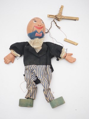 Lot 239 - A group of puppets by BARNSBURY and others...