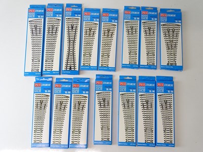 Lot 606 - A quantity of OO Gauge PECO Streamline points...