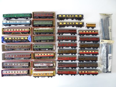 Lot 610 - A quantity of OO Gauge TRIX-TWIN and TRIX...