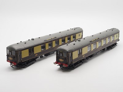 Lot 362 - A HORNBY OO gauge R3184 'Brighton Belle 1960'...
