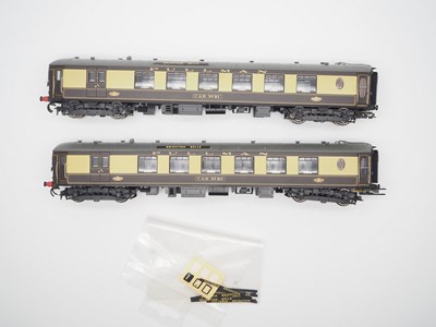 Lot 362 - A HORNBY OO gauge R3184 'Brighton Belle 1960'...