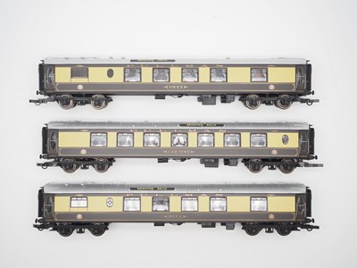 Lot 363 - A HORNBY OO gauge R4871 Brighton Belle 1967...