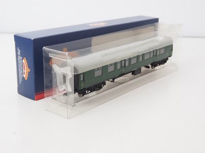 Lot 392 - A group of BACHMANN OO gauge Mk1 passenger...