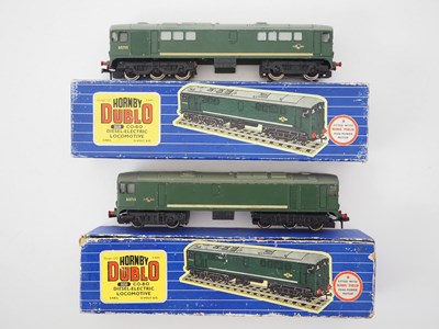 Lot 415 - A pair of boxed HORNBY DUBLO OO gauge 3233...