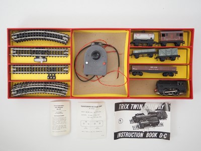 Lot 425 - A TRIX TWIN HO/OO gauge 251 Goods Train set in...