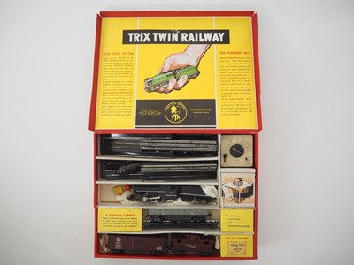 Lot 427 - A TRIX TWIN HO/OO gauge 9/321 American Freight...