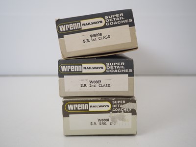 Lot 451 - A set of WRENN OO gauge Pullman cars in...