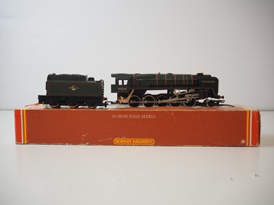 Lot 461 - A small group of OO gauge rolling stock by...