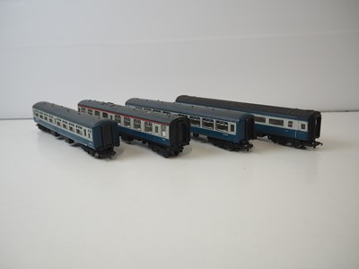 Lot 471 - A group of OO gauge Mk1, 2 and 3 coaches by...
