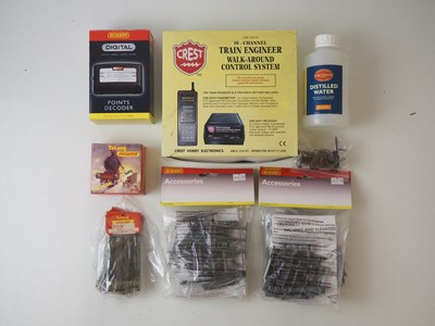 Lot 477 - A small group of OO gauge ex-shop stock...