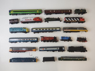 Lot 481 - A tray of mixed OO gauge coaches, locos,...