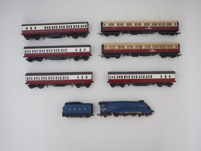Lot 491 - A group of unboxed OO gauge model railways by...