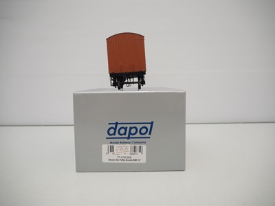 Lot 513 - A DAPOL O gauge 7F-016-004 Fyffes banana van...