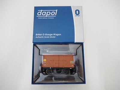 Lot 514 - A DAPOL O gauge 7F-016-001 Fyffes banana van...