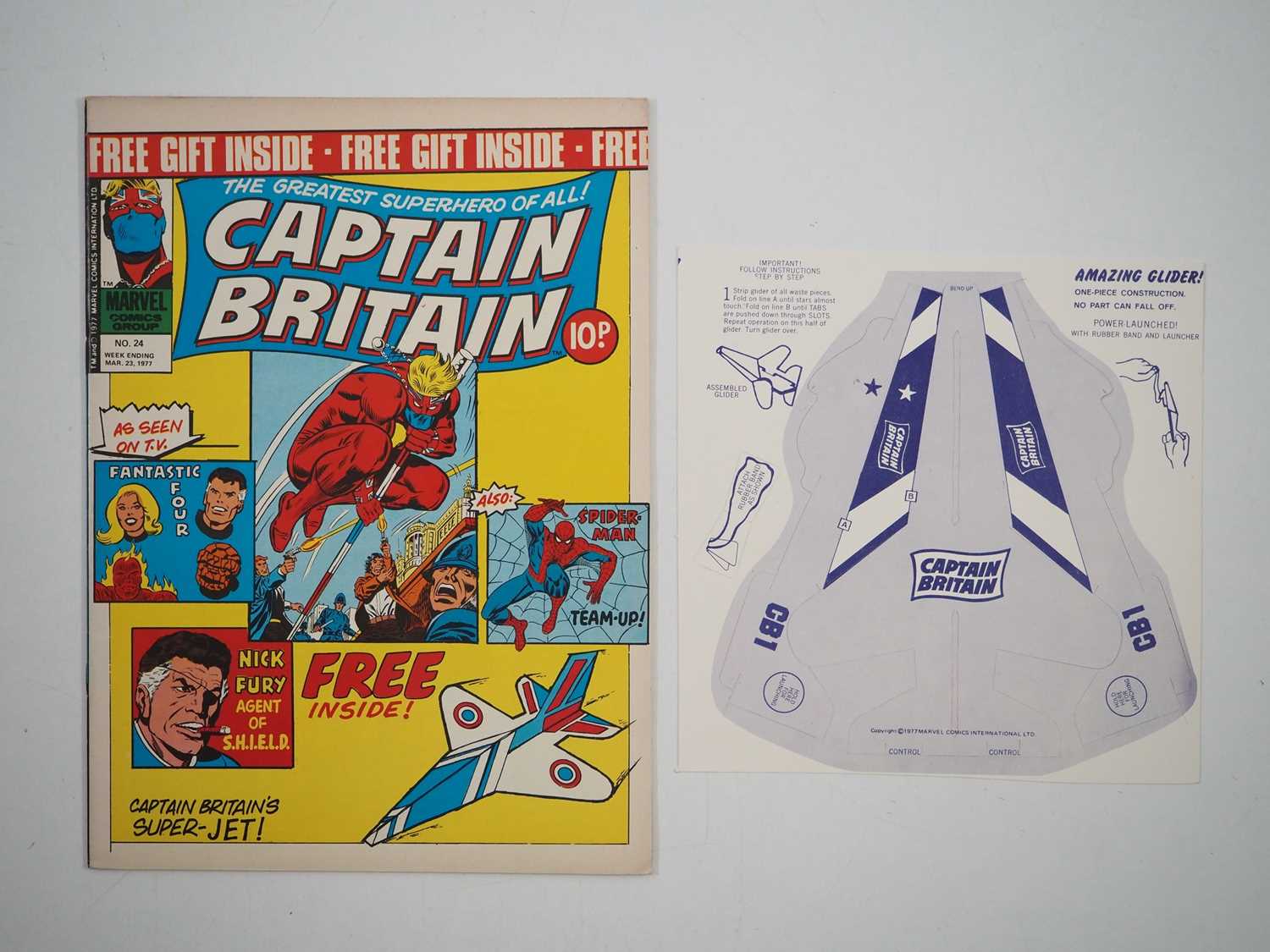 Lot 21 - CAPTAIN BRITAIN #24 - (1977 - MARVEL/BRITISH) -...