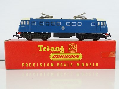 Lot 636 - A TRI-ANG-HORNBY OO Gauge R753 AL1 Class...