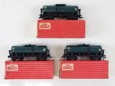 Lot 644 - A trio of HORNBY DUBLO 2-rail 4685 Caustic...