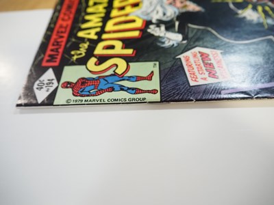 Lot 411 - AMAZING SPIDER-MAN #194 - (1979 - MARVEL) -...