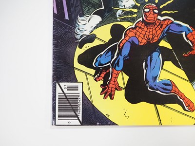 Lot 411 - AMAZING SPIDER-MAN #194 - (1979 - MARVEL) -...