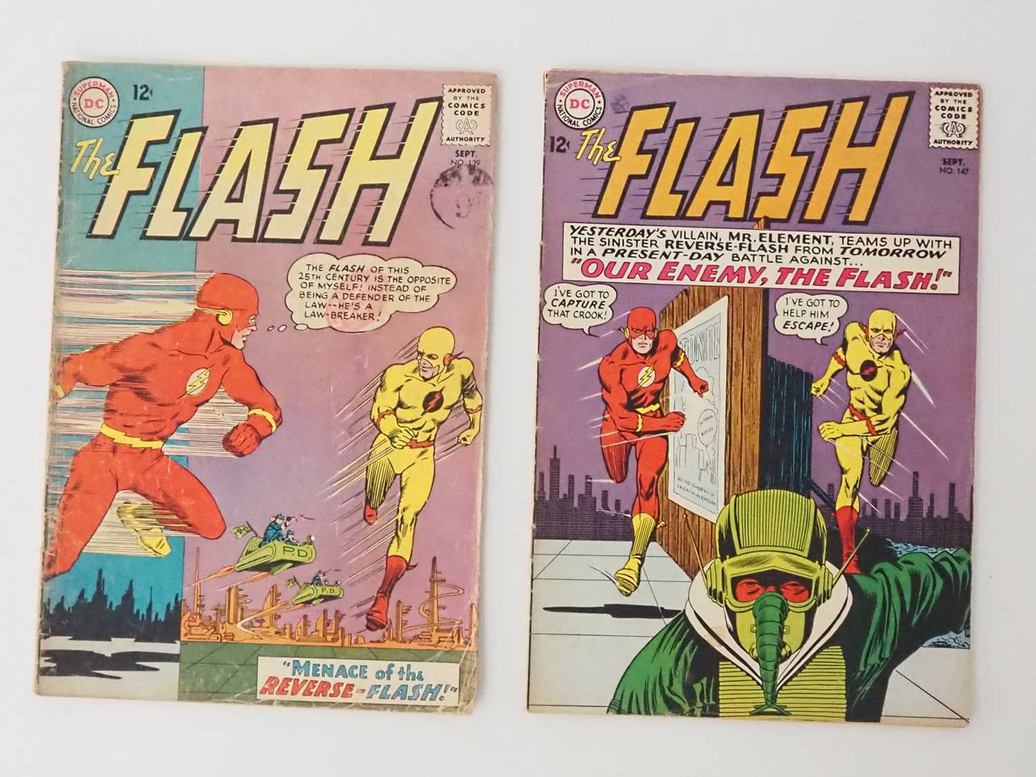 Lot 526 - FLASH #139 & 147 (1963/1964 - DC) - The first...