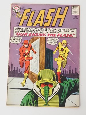 Lot 526 - FLASH #139 & 147 (1963/1964 - DC) - The first...
